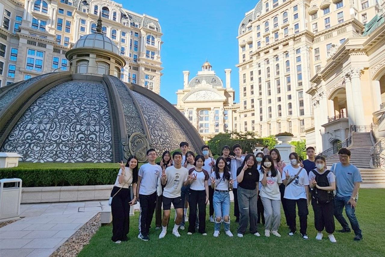 Zhuhai and Macau One-day Tour and Hotel Visit - Grand Lisboa Palace Resort Macau